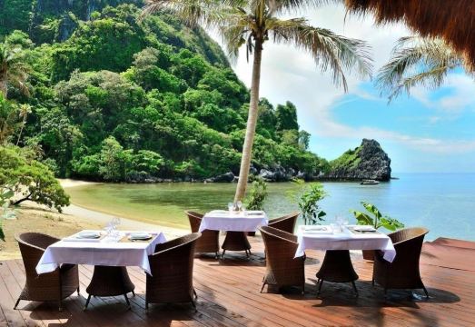 Cauayan Island Resort and Spa Hotel Overview