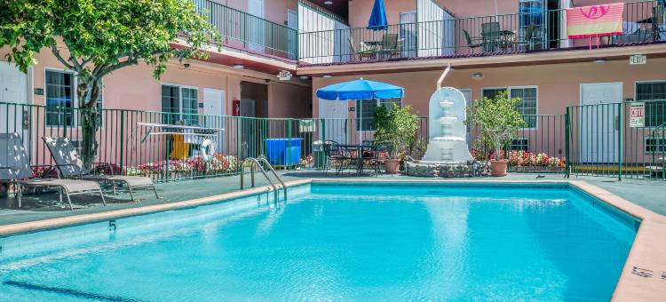 梅尔罗斯大道附近罗德威酒店(Rodeway Inn Near Melrose Ave)图片