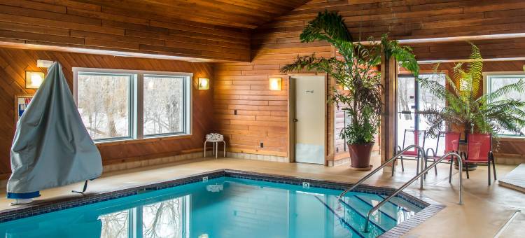 科拉泰尔茵套房酒店，贾斯珀河瀑布(Coratel Inn & Suites by Jasper River Falls)图片