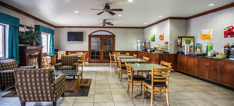 秘鲁凯艺酒店 - 近斯达弗德岩州立公园(Quality Inn Peru Near Starved Rock State Park)图片