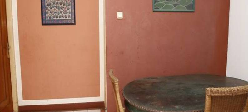 卡萨全景科斯特埃克鲁斯蒂夫(RedDoorz @ Lebak Bulus Raya 2)图片