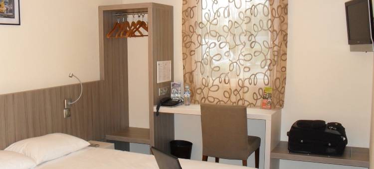 小屋布里特酒店(Brit Hotel le Cottage le Mans Sud)图片