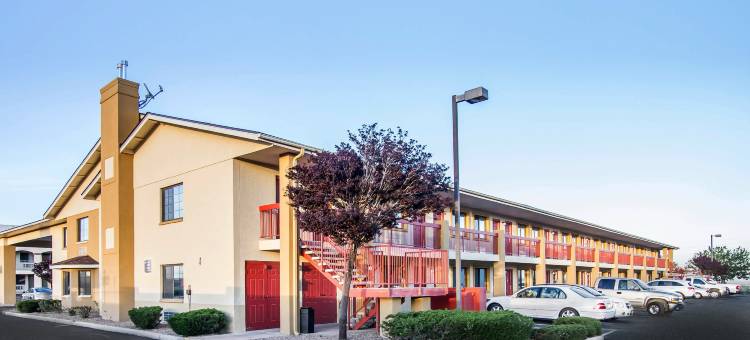 霍尔布鲁克品质酒店近化石森林(Quality Inn Holbrook Near Petrified Forest)图片