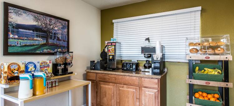 汉福德市中心罗德威酒店(Rodeway Inn Downtown Hanford)图片