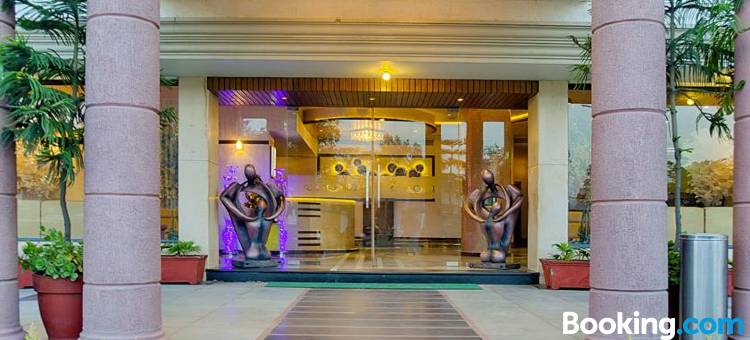 Palette by CheckIn Anand Formerly Hotel la Casa Inn图片