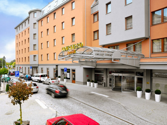 万怡比尔森酒店