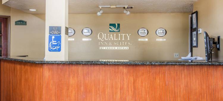 卡马里奥-奥克斯纳德凯艺套房酒店(Quality Inn & Suites Camarillo-Oxnard)图片