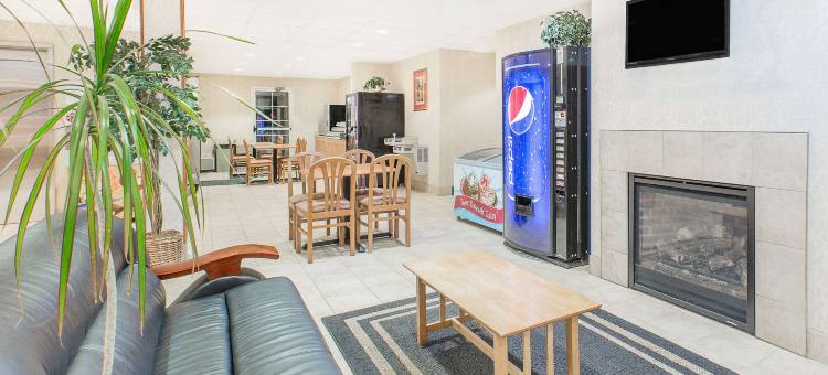 科尔法克斯-牛顿麦客达套房酒店(Microtel Inn & Suites by Wyndham Colfax/Newton)图片