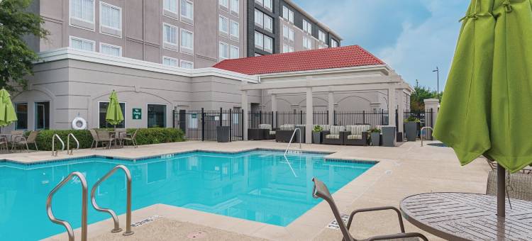 阿林顿北六旗通道拉昆塔温德姆套房酒店(La Quinta Inn & Suites by Wyndham Arlington North 6 Flags Dr)图片