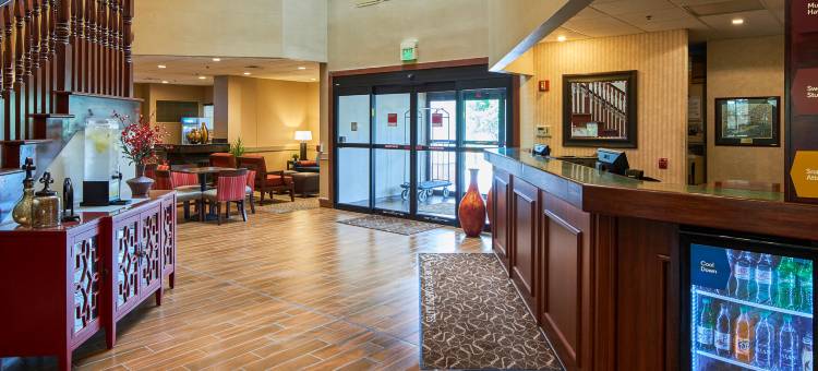 舒适套房酒店-近宾夕法尼亚州立大学(Comfort Suites Near Penn State - State College, PA)图片