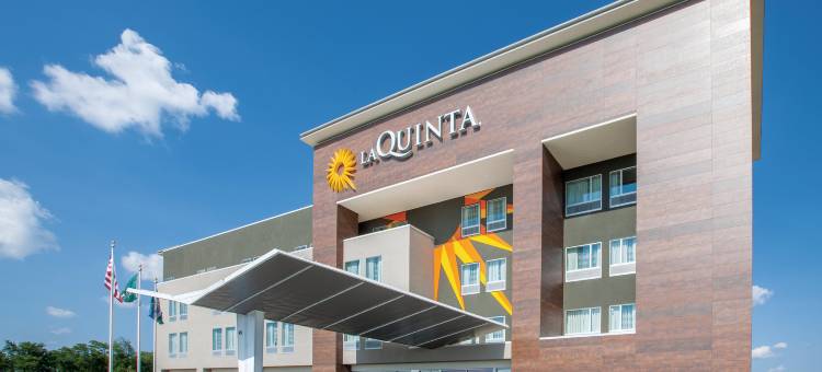 塔尔萨断箭市拉昆塔温德姆套房酒店(La Quinta Inn & Suites by Wyndham Tulsa Broken Arrow)图片