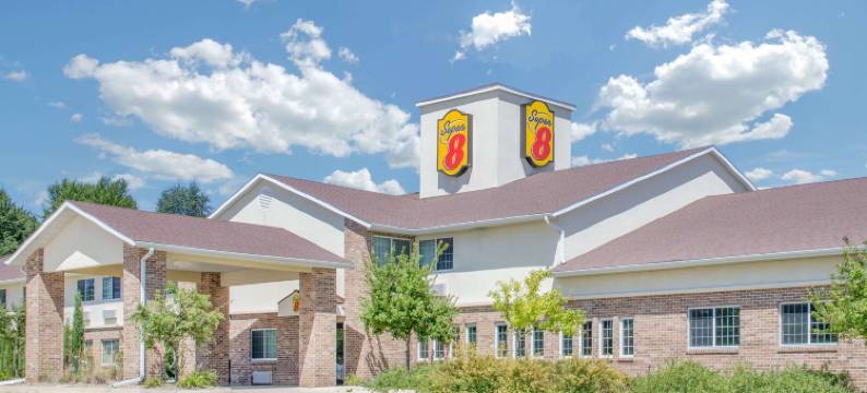 锡达福尔斯温德姆速8酒店(Super 8 by Wyndham Cedar Falls IA - University)图片