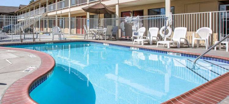 伍德兰德品质酒店 - 萨克拉门托机场(Quality Inn & Suites Woodland - Sacramento Airport)图片