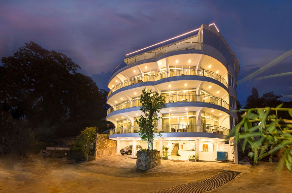 Sandriana Lake View Hotel Hotel Reviews And Room Rates - 