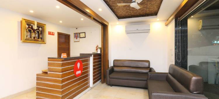 OYO 683 什里查克拉旅馆酒店(OYO 683 Hotel Sri Chakra Inn)图片