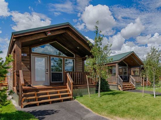 Explorer Cabins At Yellowstone Hotel Reviews And Room Rates