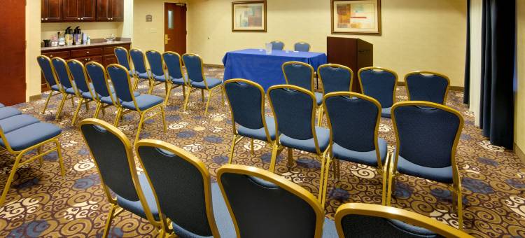 智选假日套房酒店塔中心新不伦瑞克(Holiday Inn Express & Suites Tower Center New Brunswick)图片