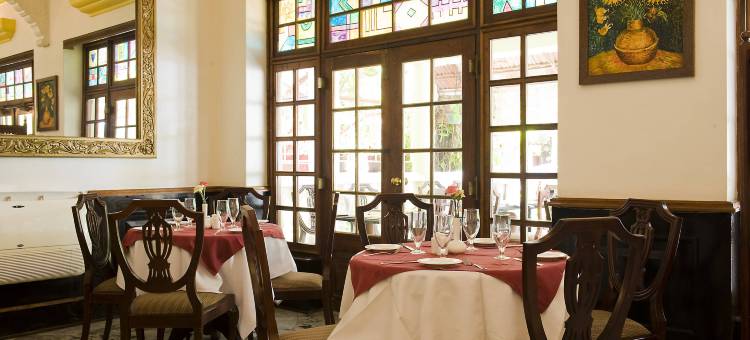 Protea Hotel Dar es Salaam Courtyard图片