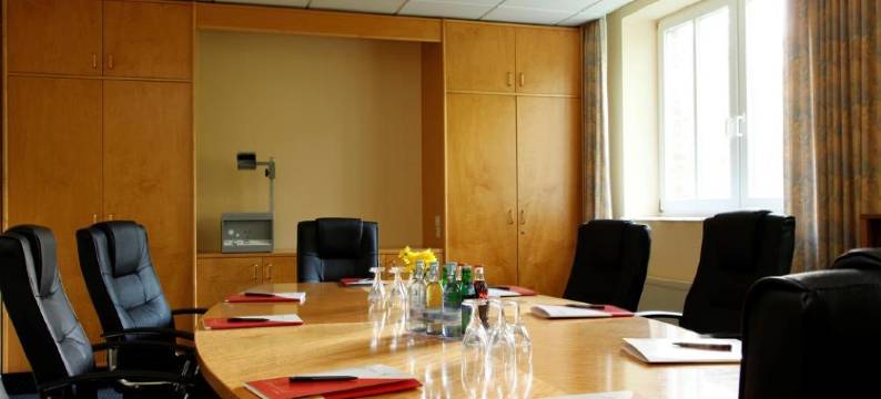 诺伊斯特雷利茨法萨奈瑞公园酒店(Park Hotel Fasanerie Neustrelitz)图片