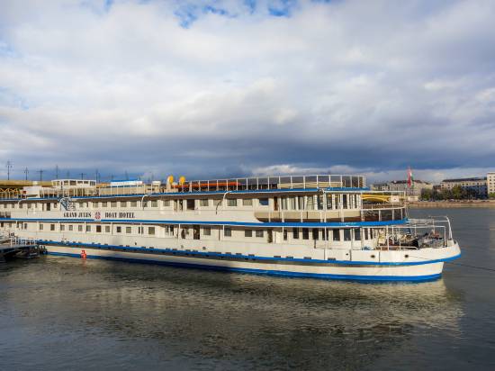 格蘭德朱爾斯 - 船屋