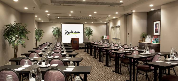 凤凰城机场雷迪森酒店(Radisson Hotel Phoenix Airport)图片
