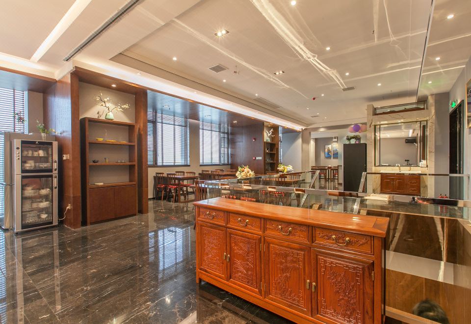 WuHan HuaYang Hotel Hotel Overview