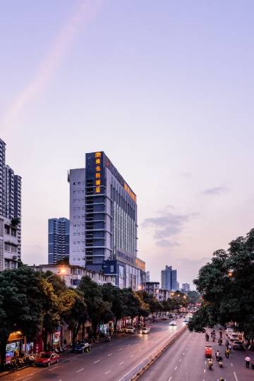 维也纳酒店(南宁南湖公园民族广场地铁站店)图片