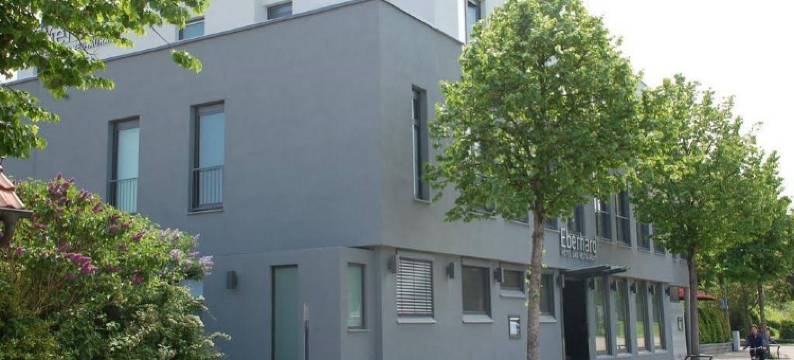 艾贝哈迪斯瓦瑟酒店(Hotel Eberhards am Wasser)图片