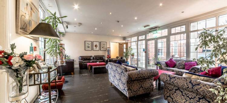 贝利斯公园酒店(Baylis Park Hotel)图片