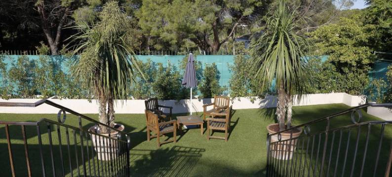 卡西斯花园 - 免费停车 & 加热泳池(Hotel Spa Cassis – Heated Pool & Parking)图片