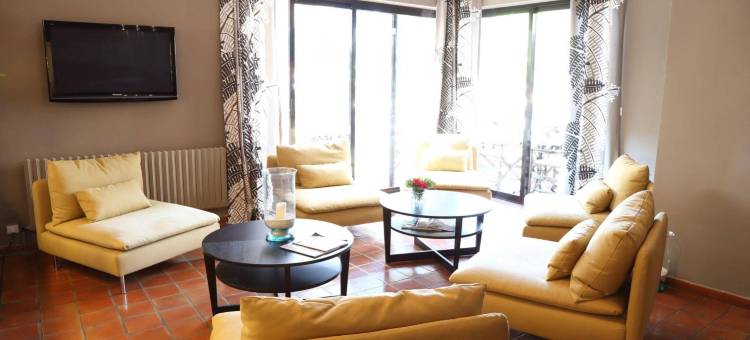 卡西斯花园 - 免费停车 & 加热泳池(Hotel Spa Cassis – Heated Pool & Parking)图片