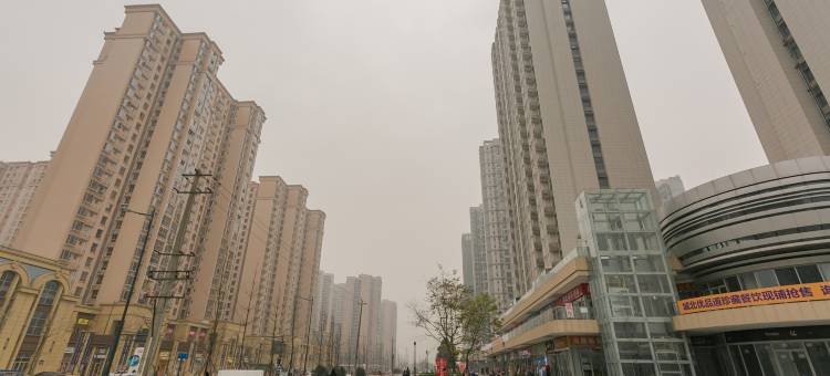 成都斯维登度假公寓(五粮液文化体育中心店)图片