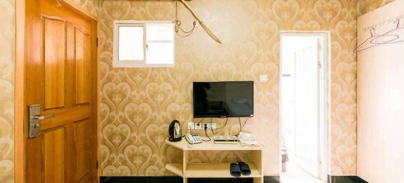 南京一家人宾馆(殷巷新寓诚信大道地铁站店)图片