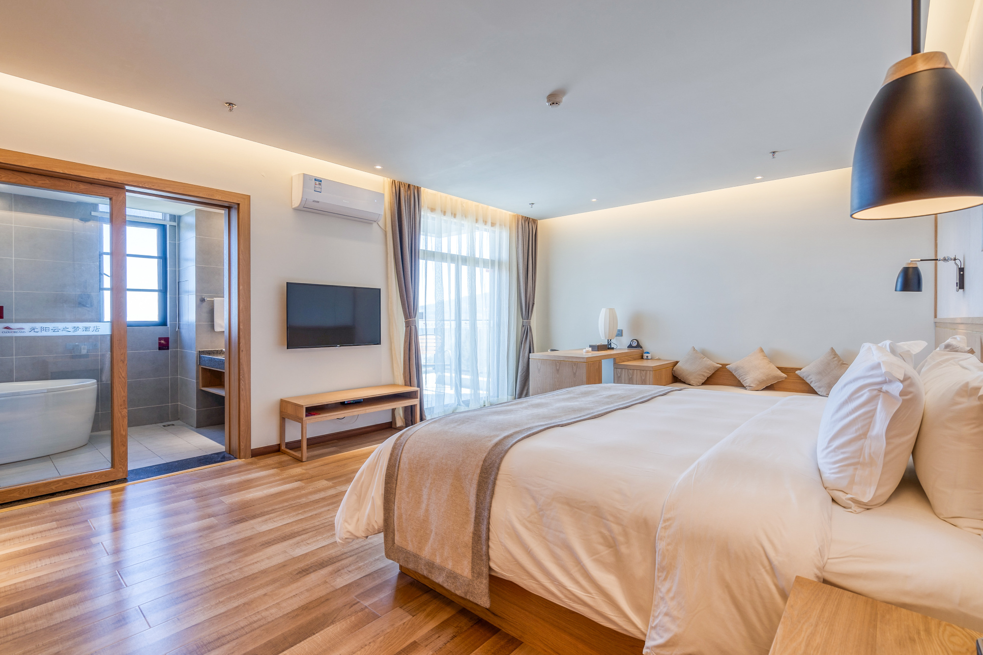 Cloudreams Hotel Over view