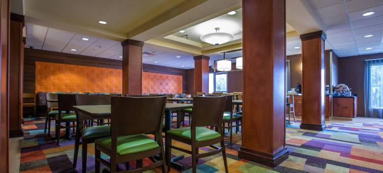 万枫托莱多北套房酒店(Fairfield Inn & Suites Toledo North)图片