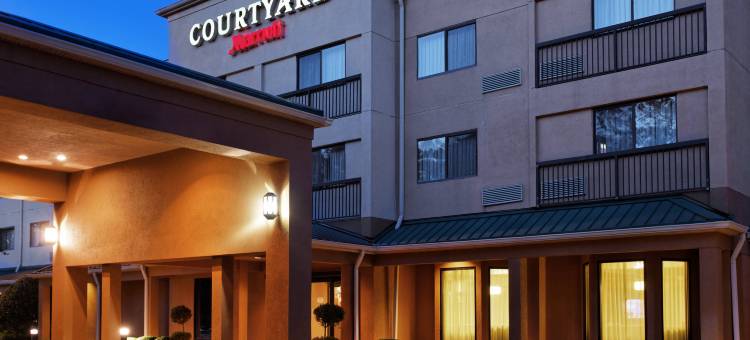 达拉哈西北/I-10 首都圈万怡酒店(Courtyard Tallahassee North/I-10 Capital Circle)图片