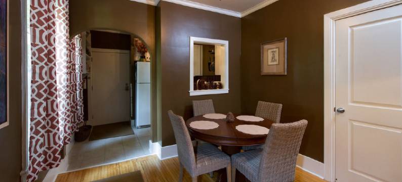 卡拉小屋酒店 @ 西主街(Kara's Kottages @ W. Main St)图片