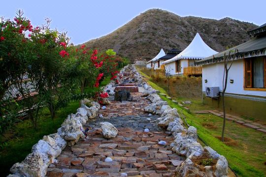 Serene Aravali Resort Hotel Overview