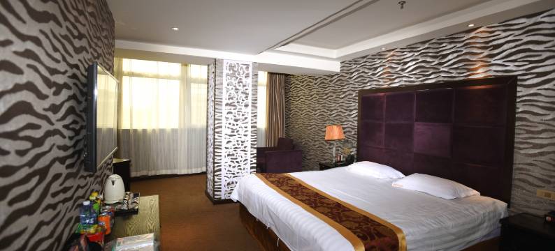 骏熙假日宾馆(佳木斯大学店)图片