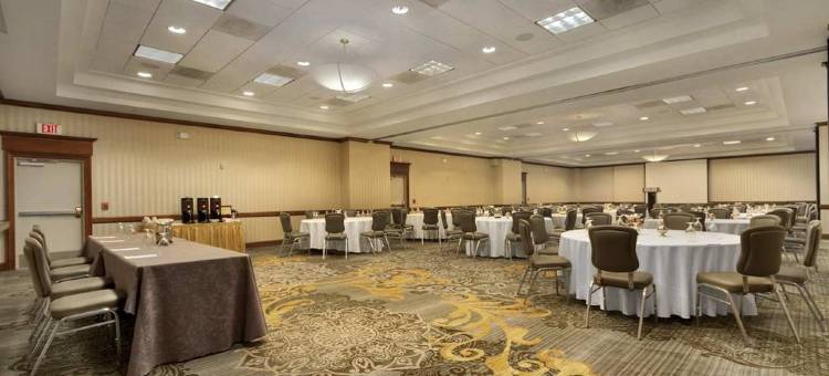 杜勒斯北劳登希尔顿安泊酒店(Embassy Suites by Hilton Dulles North Loudoun)图片