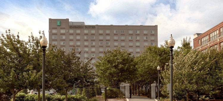 波士顿洛根机场希尔顿安泊酒店(Embassy Suites by Hilton Boston at Logan Airport)图片