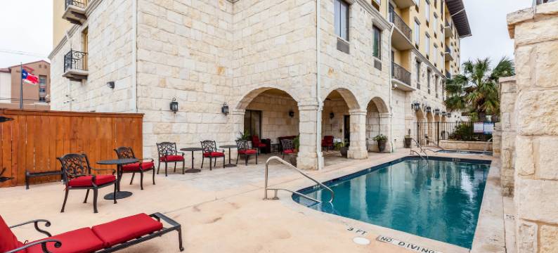 舒适套房酒店-阿拉莫/河滨步道(Comfort Suites Alamo Riverwalk)图片