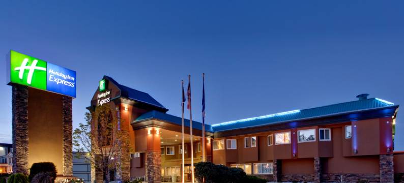 Holiday Inn Express 红鹿(Holiday Inn Express RED DEER by IHG)图片