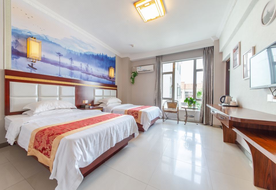 Bihaiyuntian Holiday Inn Hotel Overview