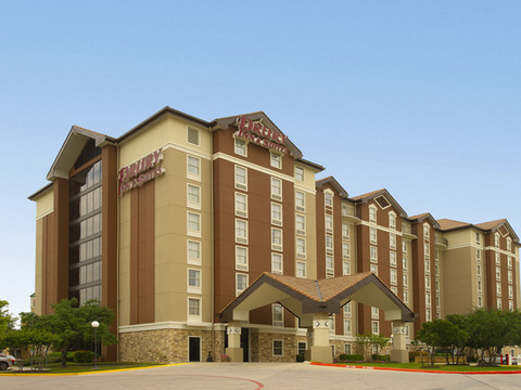 西北医疗中心德鲁里套房酒店