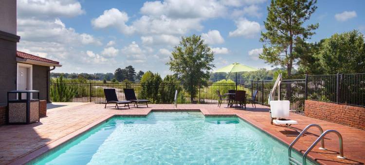 图珀洛拉昆塔温德姆套房酒店(La Quinta Inn & Suites by Wyndham Tupelo)图片