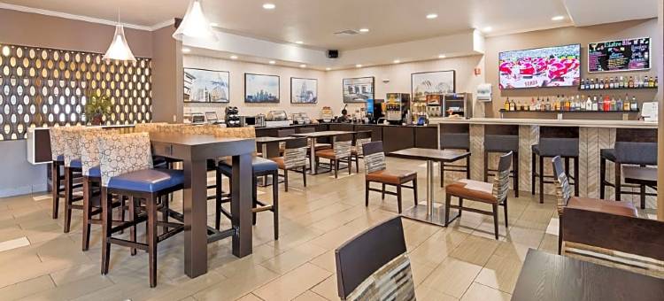 堪萨斯城机场KCI东贝斯特韦斯特优质酒店(Best Western Plus Kansas City Airport-KCI East)图片