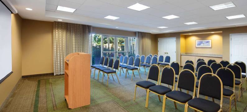 奥卡拉昆塔温德姆套房酒店(La Quinta Inn & Suites by Wyndham Ocala)图片