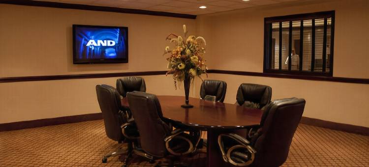 曼图尔洲际智选假日酒店宴会中心(Holiday Inn Express Mentor Banquet Center by IHG)图片