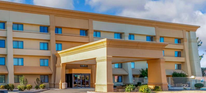 拉斯克鲁塞斯奥甘山拉昆塔温德姆套房酒店(La Quinta Inn & Suites by Wyndham Las Cruces Organ Mountain)图片
